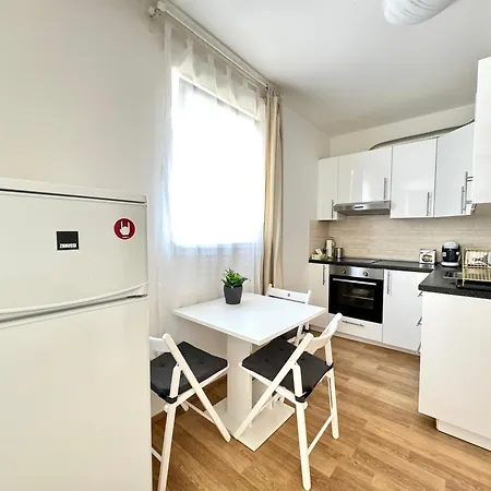 Riverside Premium Apartment Prague Exterior photo